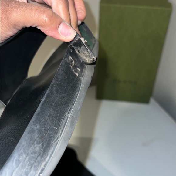 Gucci Men's Black, Red, and Green Slide Sandals - Picture 8 of 12